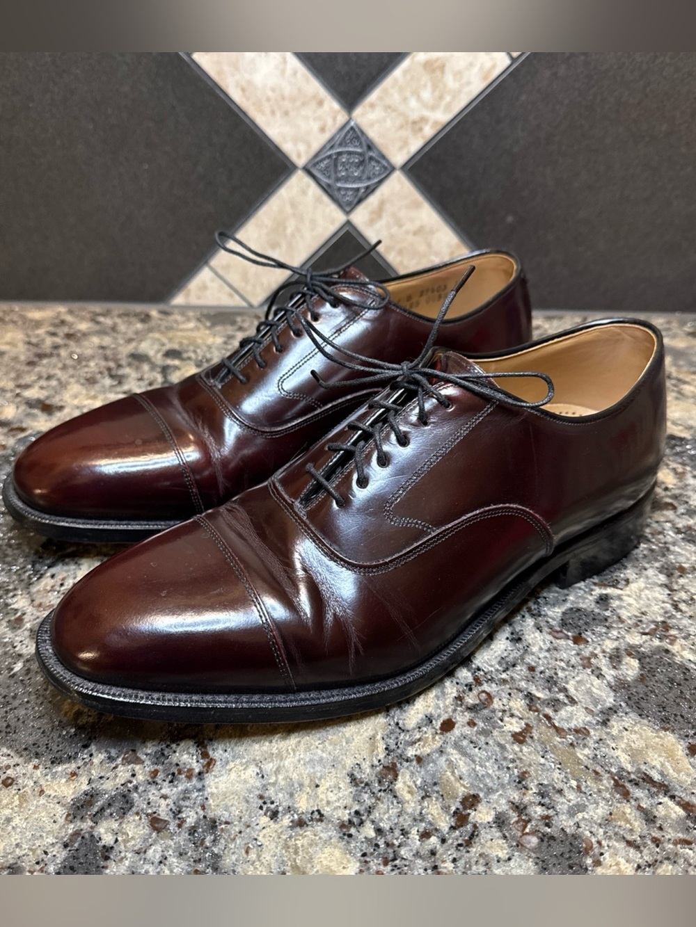 Johnston & Murphy Optima Mens 8.5 D USA Oxblood Cap Toe Oxford Wide Super Clean